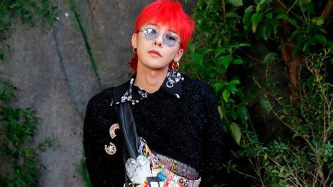 g dragon chanel pearls|5 times G.